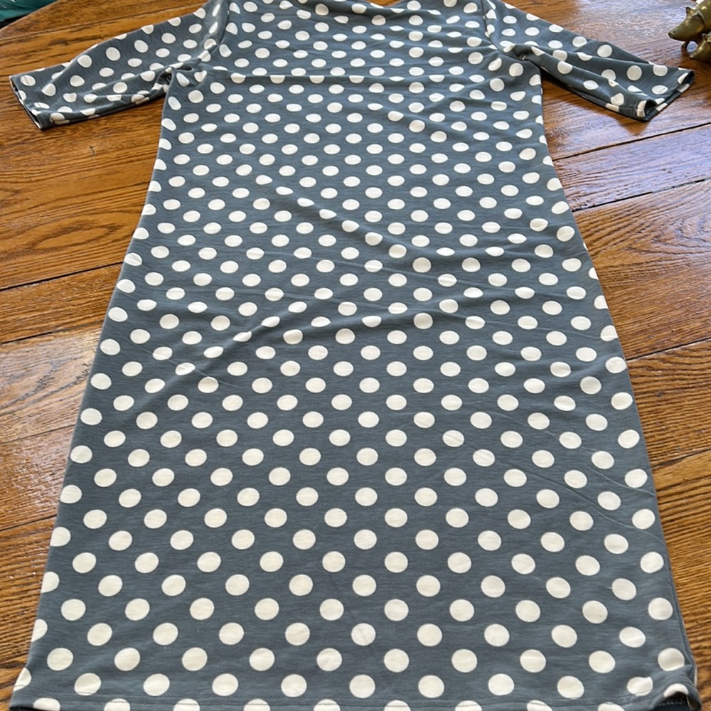 Gray polka dot soft knit dress, short sleeve.  Size XL.  No brand tag. - Picture 8 of 8